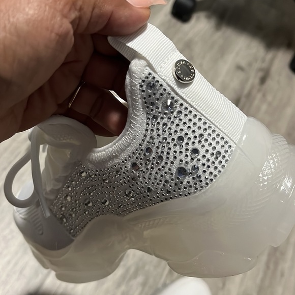 Steve Madden white shoes - Picture 10 of 10
